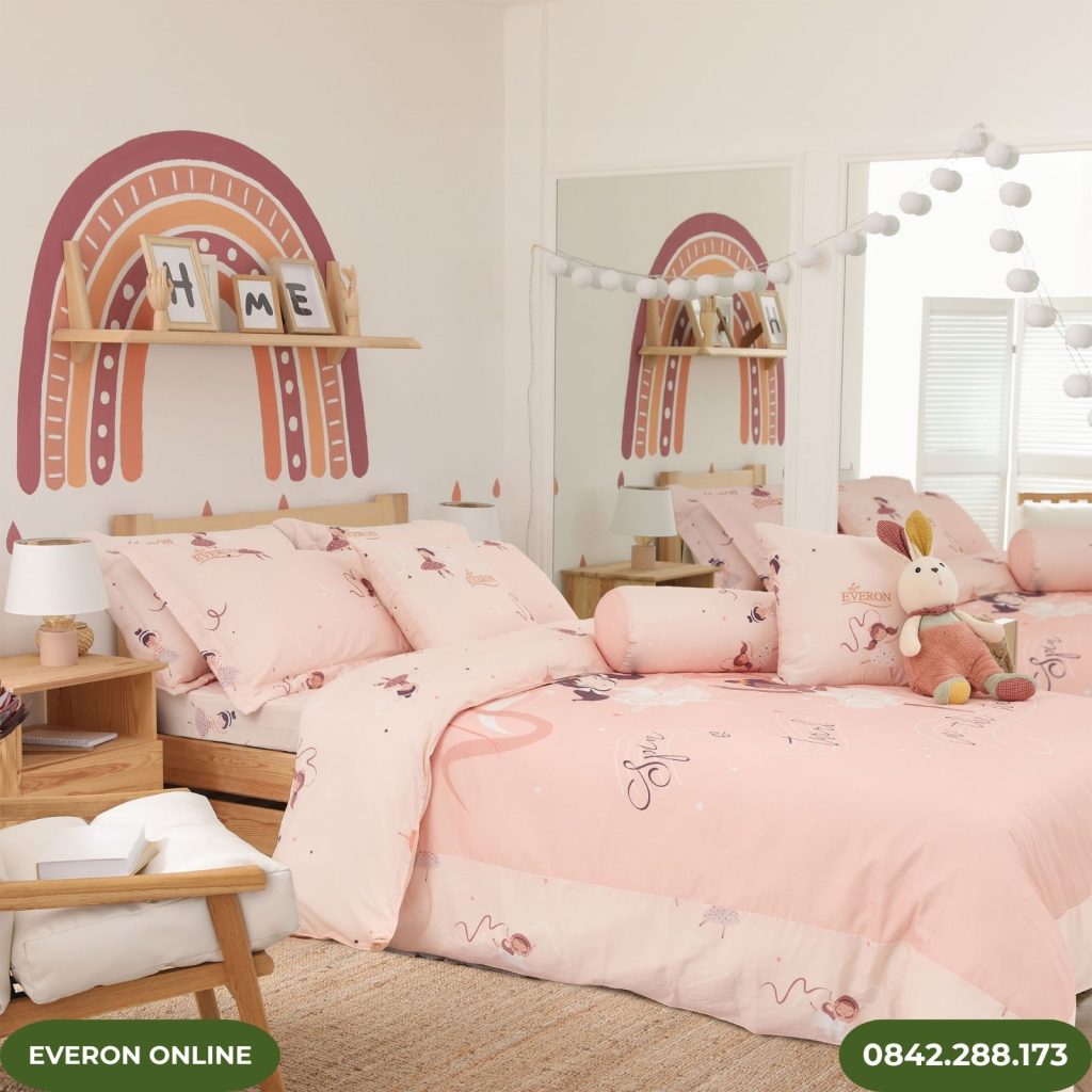 Bộ Chăn Ga Gối Trẻ Em Everon CPM25203 Vũ Điệu Dịu Dàng