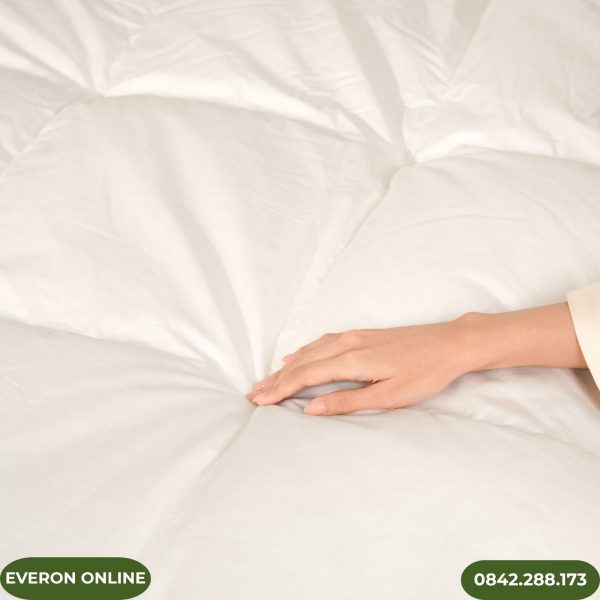 Topper Everon Lông Vũ Nhân Tạo Bồng Bềnh